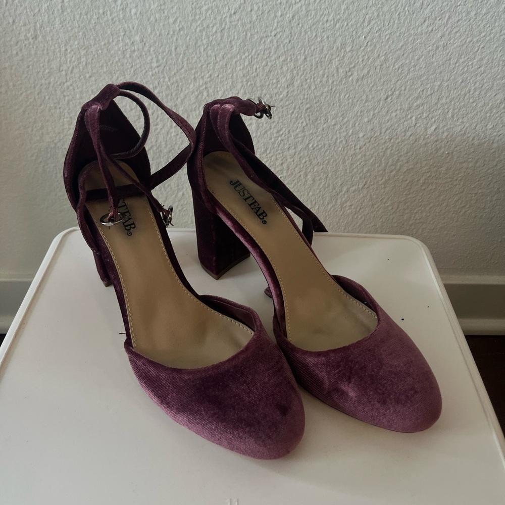JustFab Women's Burgundy Velvet Heels